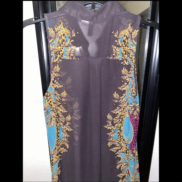 Black long train button up sleeveless top - Picture 2 of 3